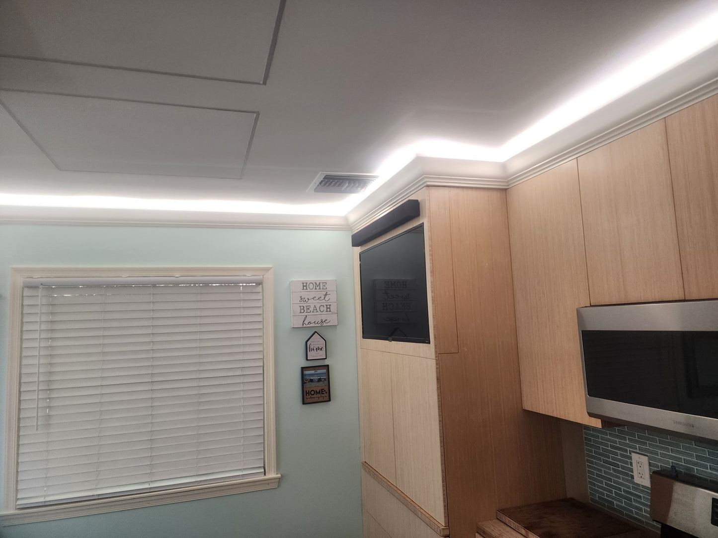 Contractor White and Color Changing LED Light Kit with Light Rail